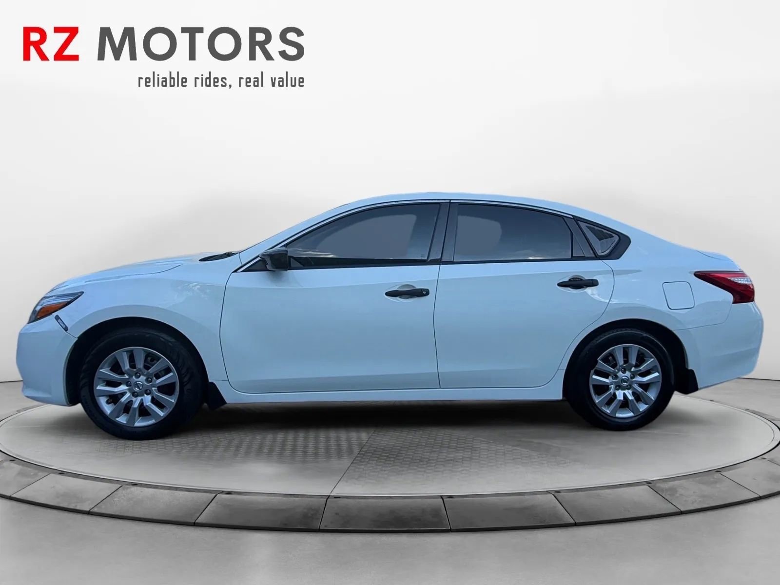 Used 2017 Nissan Altima 2.5 S w/ Power Driver Seat Package image 2