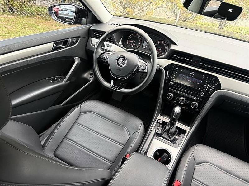 Used 2021 Volkswagen Passat 2.0T SE image 43