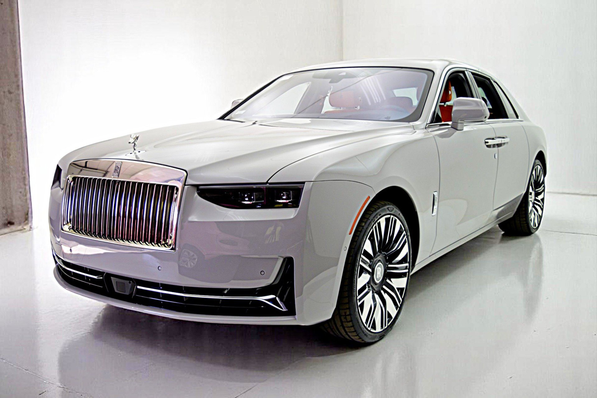 Used 2025 Rolls-Royce Ghost AWD/4WD image 1