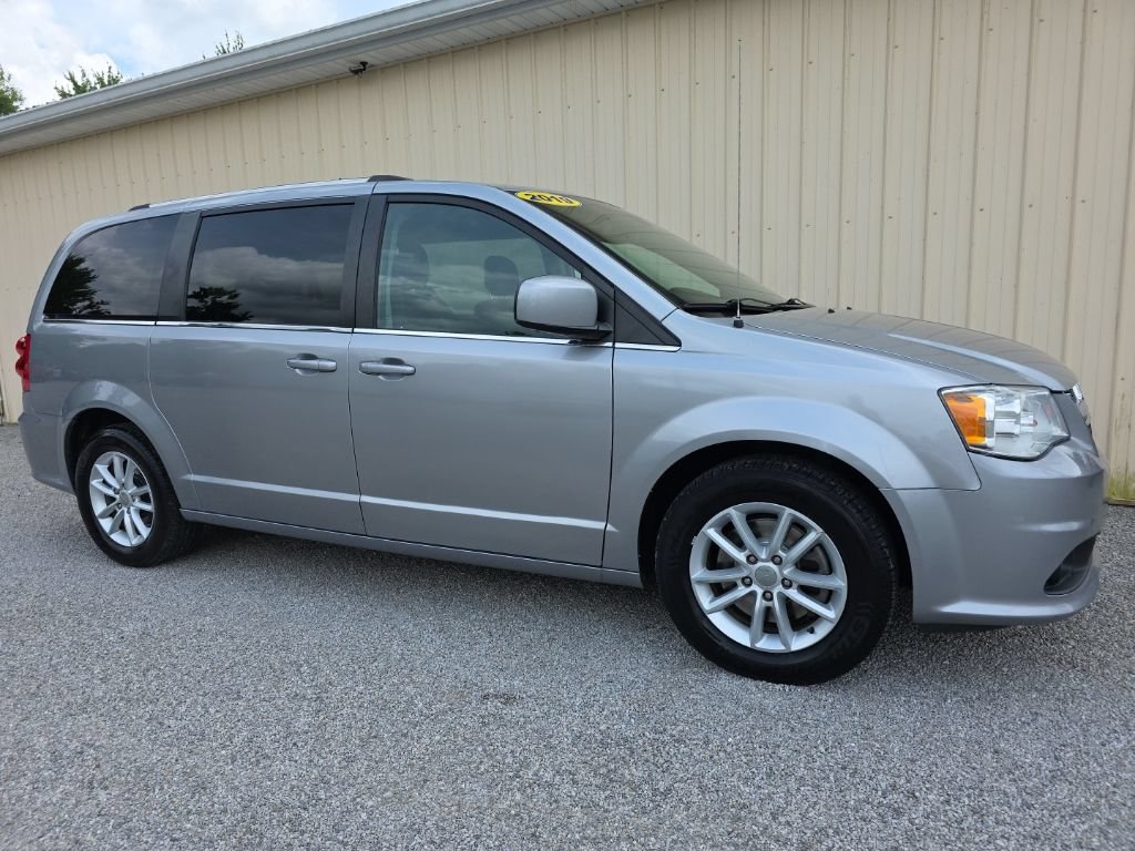Used 2019 Dodge Grand Caravan SXT FWD image 2