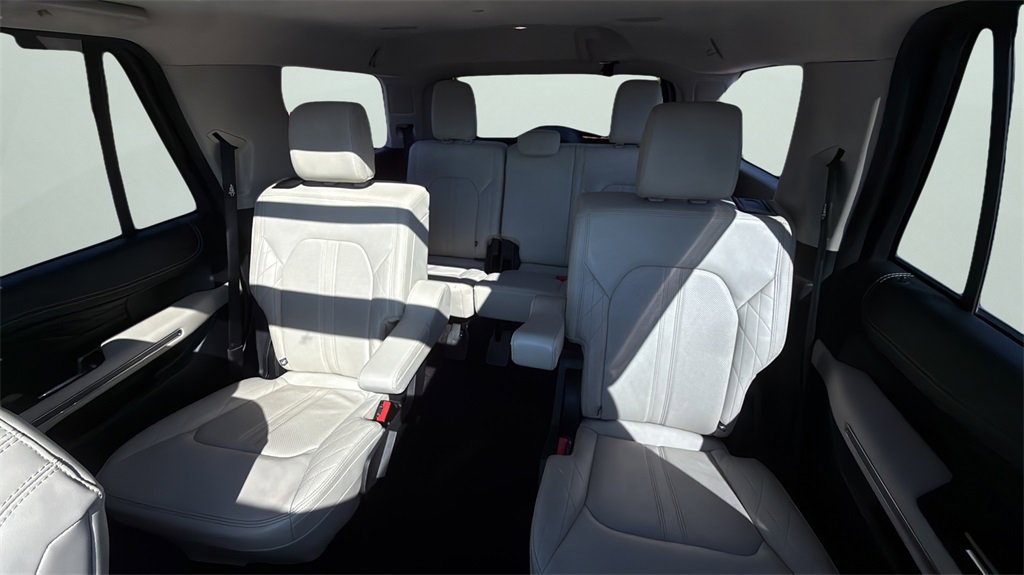 Used 2021 Ford Expedition Platinum image 13