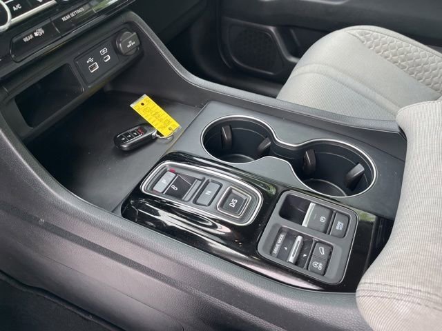 Used 2023 Honda Pilot LX image 30