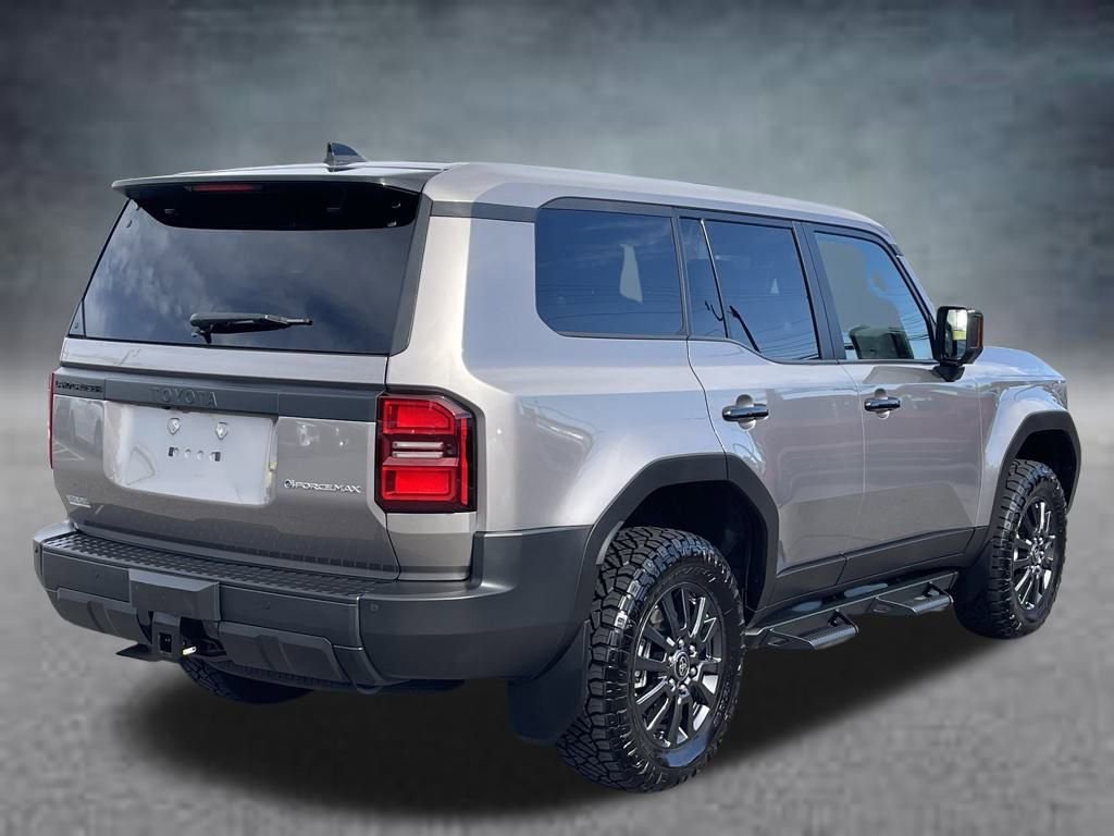 Used 2025 Toyota Land Cruiser image 3
