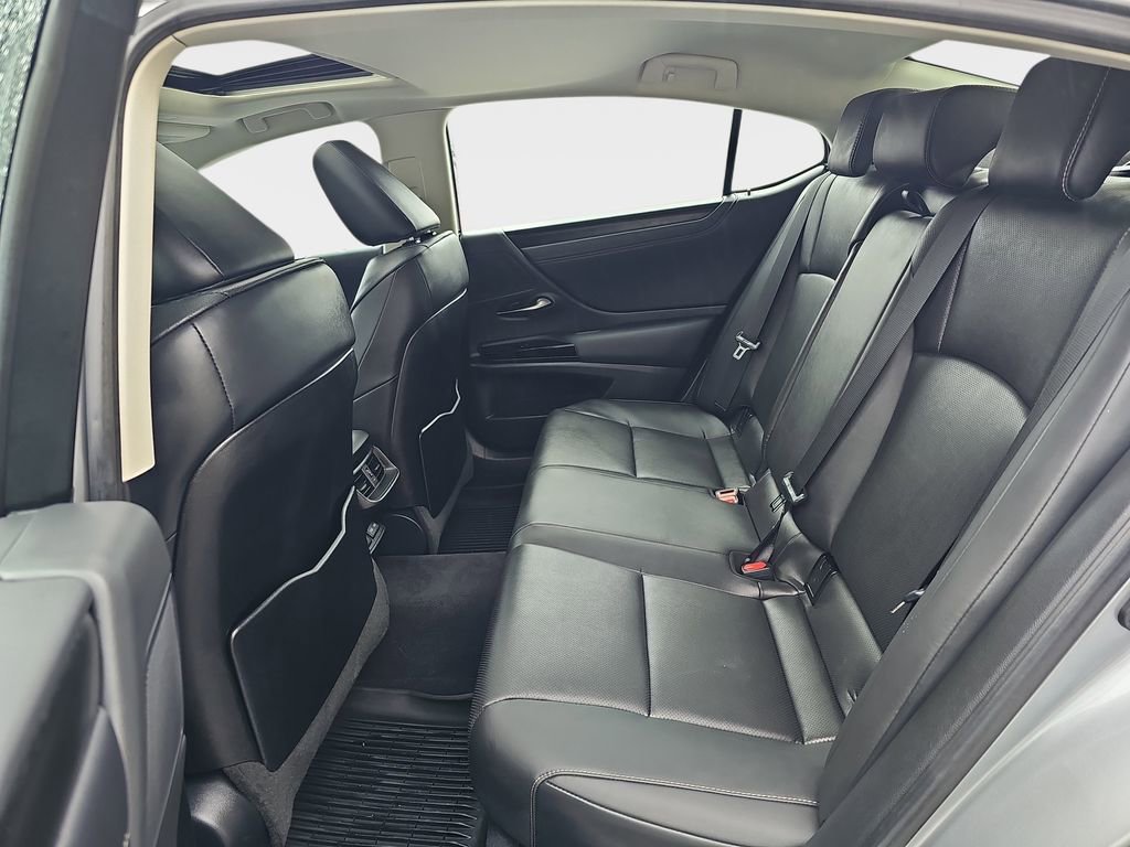 Certified 2023 Lexus ES 250 w/ Premium Package AWD/4WD image 16