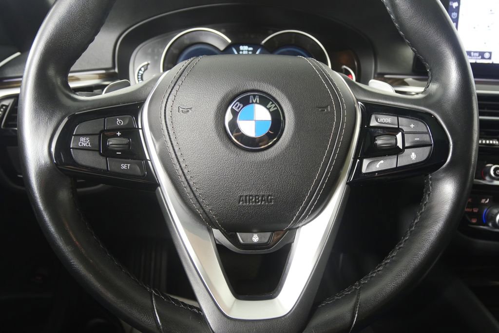 Used 2019 BMW 530i xDrive w/ Convenience Package AWD/4WD image 17