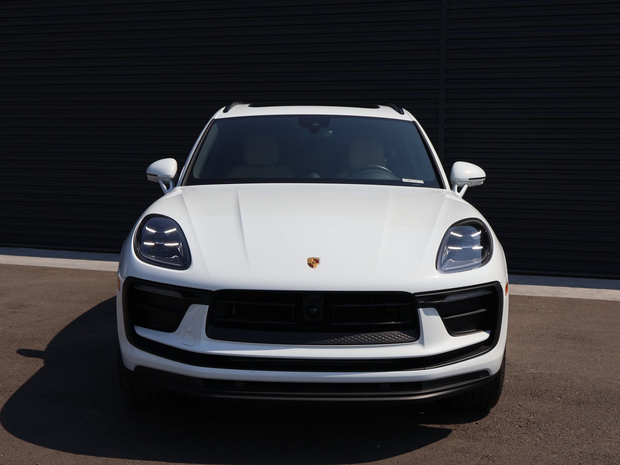 Certified 2026 Porsche Macan AWD/4WD image 36