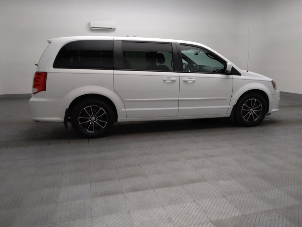Used 2017 Dodge Grand Caravan GT w/ Mopar Premium Addition Group FWD image 10