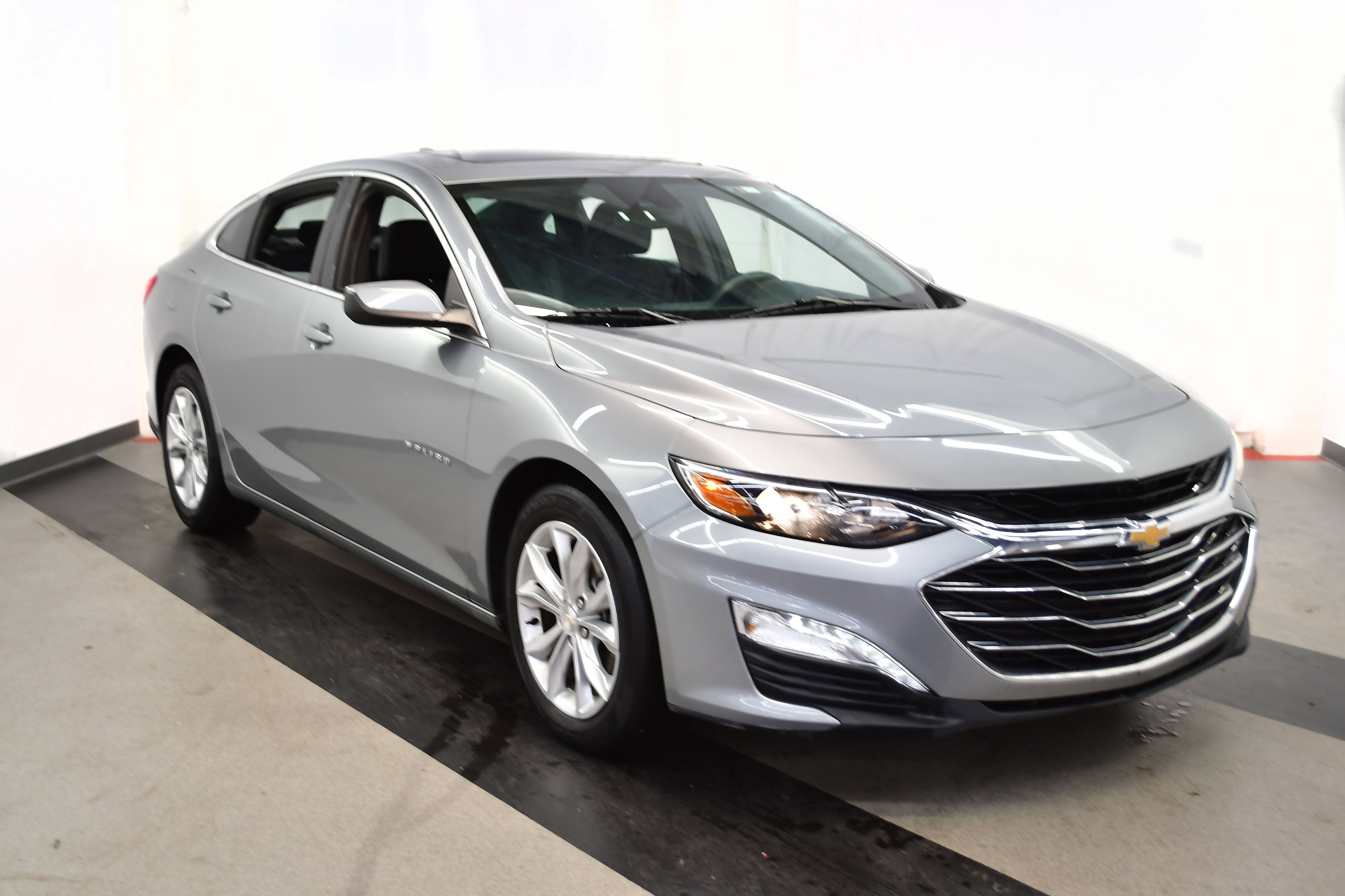 Used 2024 Chevrolet Malibu LT image 4