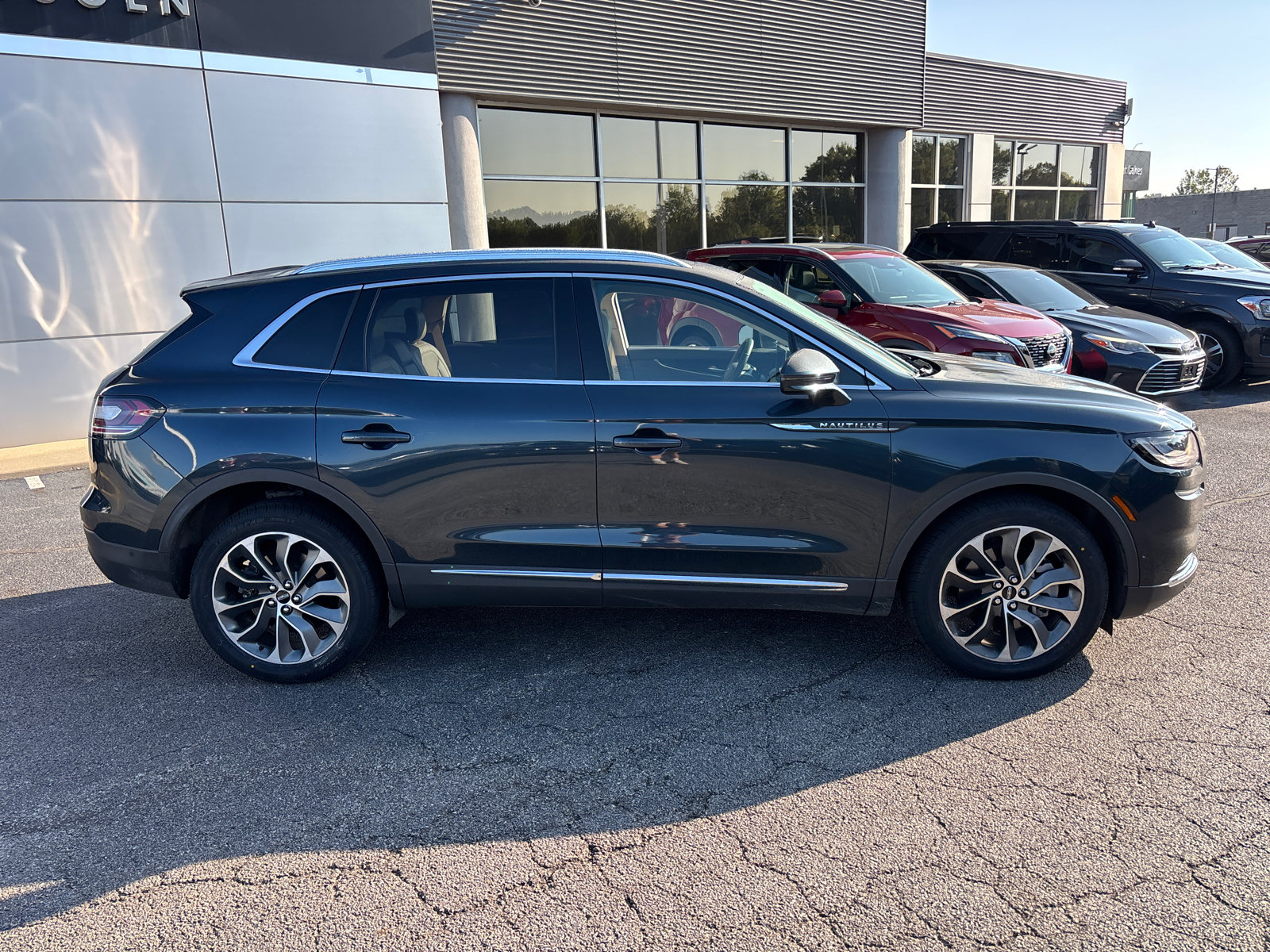 Certified 2023 Lincoln Nautilus Reserve w/ Equipment Group 201A AWD/4WD image 8
