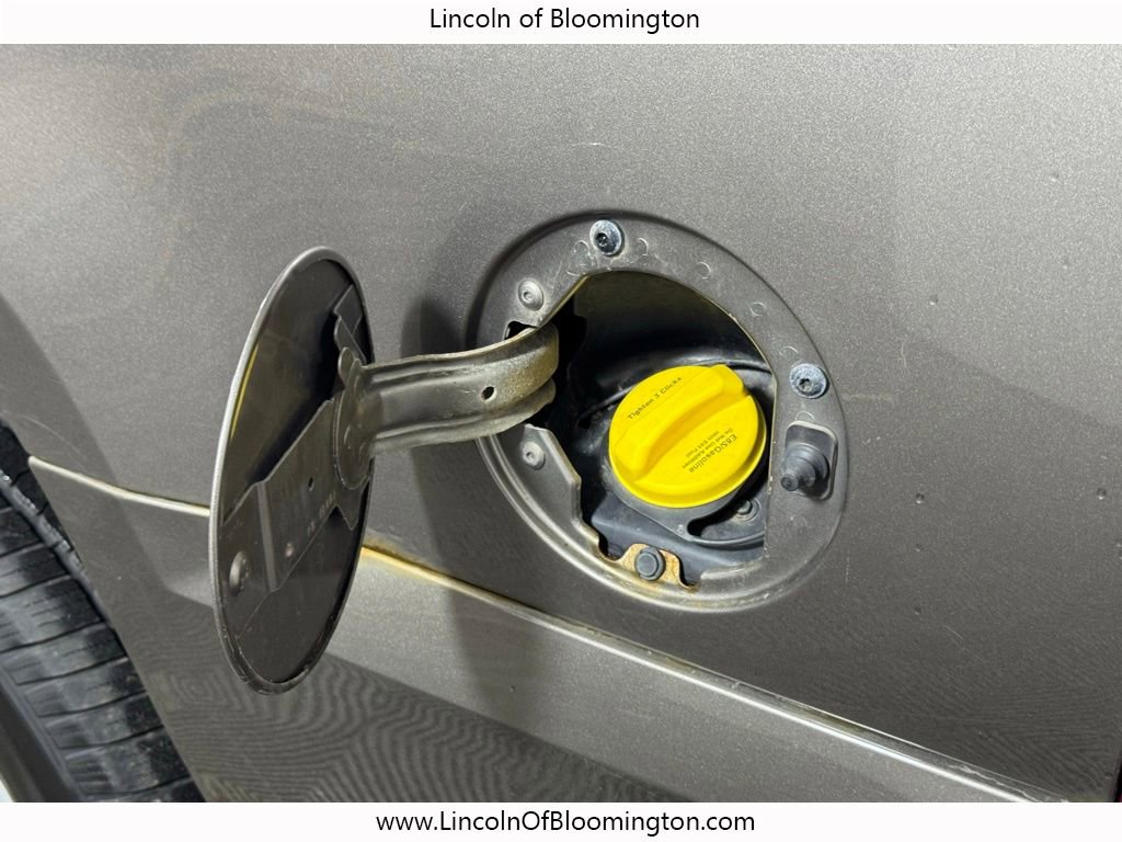 Used 2011 Chevrolet Suburban LT w/ Luxury Package image 15