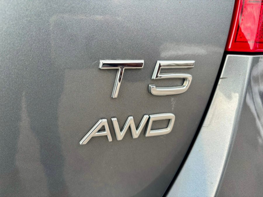 Used 2018 Volvo V60 T5 Cross Country w/ Convenience Package AWD/4WD image 30