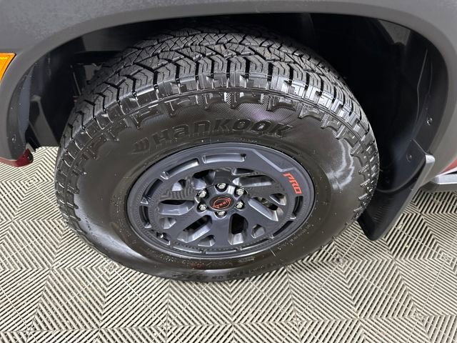 Certified 2025 Nissan Frontier PRO-4X image 10