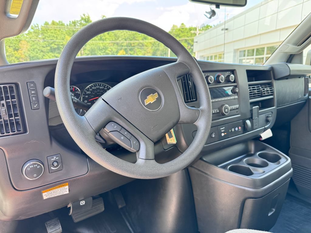 Used 2025 Chevrolet Express 3500 w/ Power Convenience Package RWD image 12