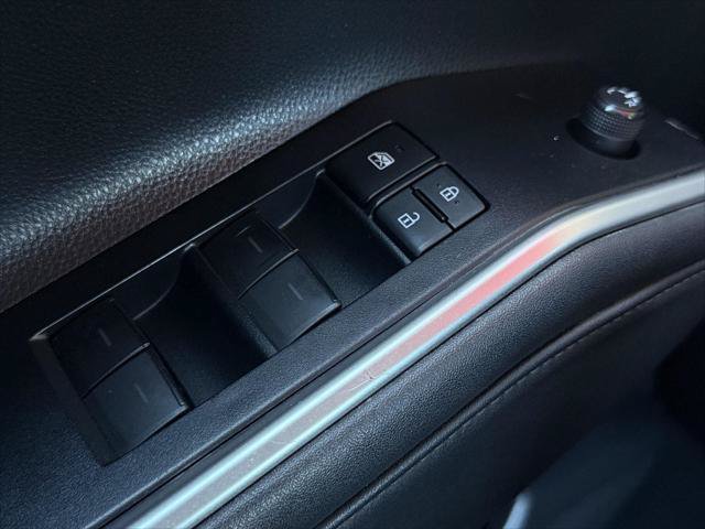 Certified 2021 Toyota Highlander XLE AWD/4WD image 24