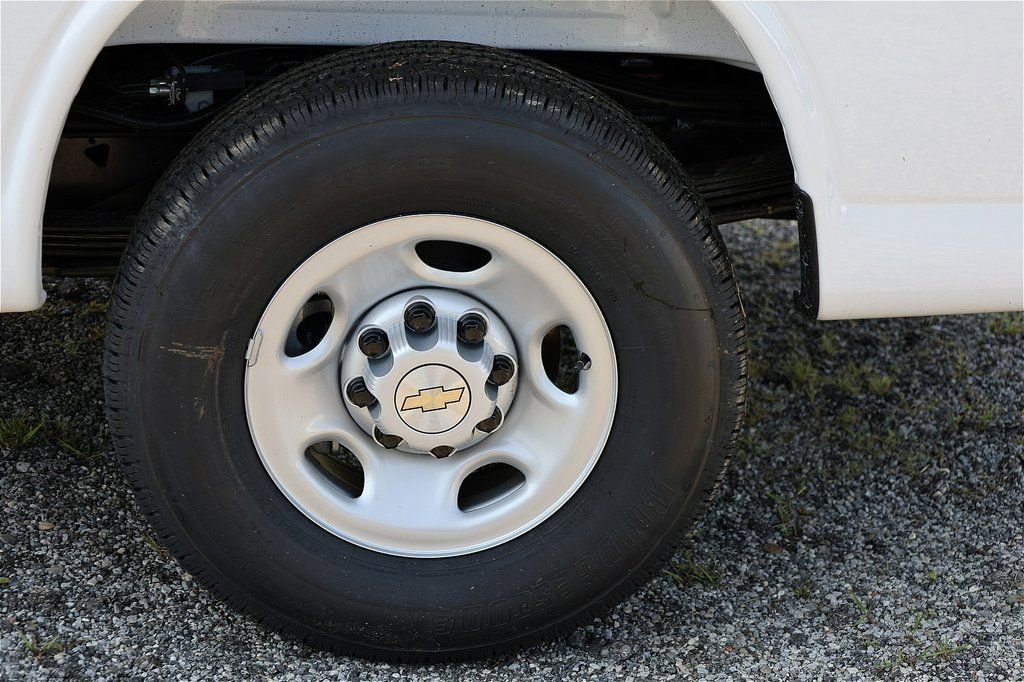 New 2025 Chevrolet Express 3500 w/ Driver Convenience Package RWD image 4