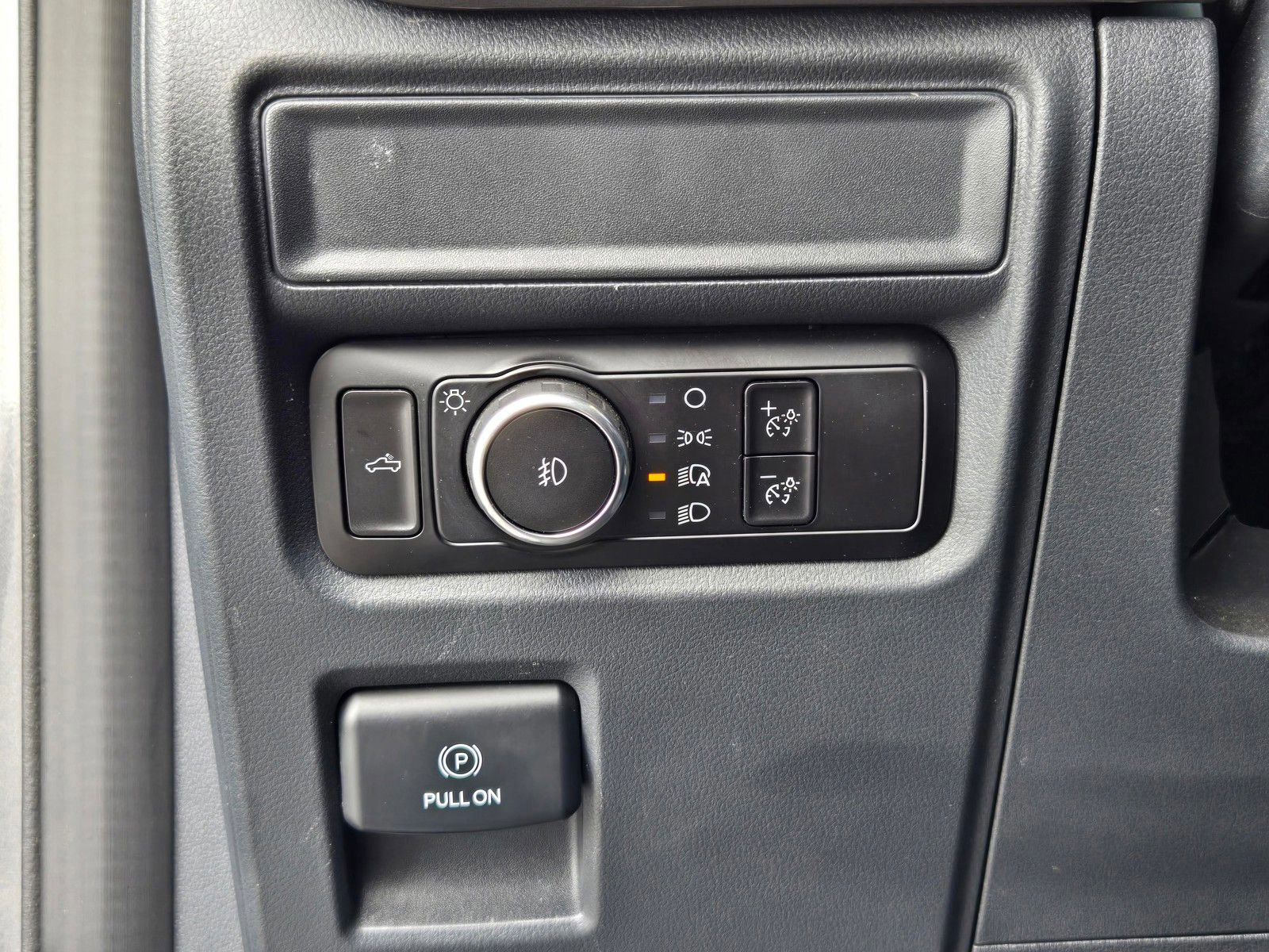 Used 2024 Ford F150 XL w/ Equipment Group 103A High RWD image 11