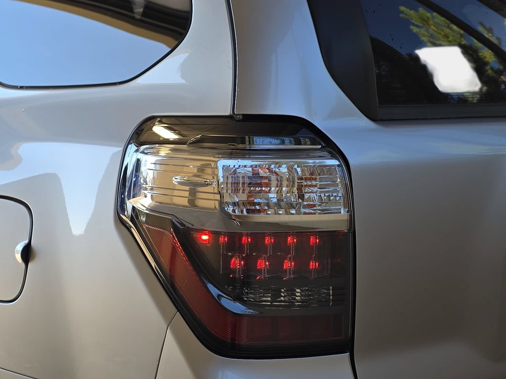Used 2019 Toyota 4Runner SR5 Premium AWD/4WD image 33