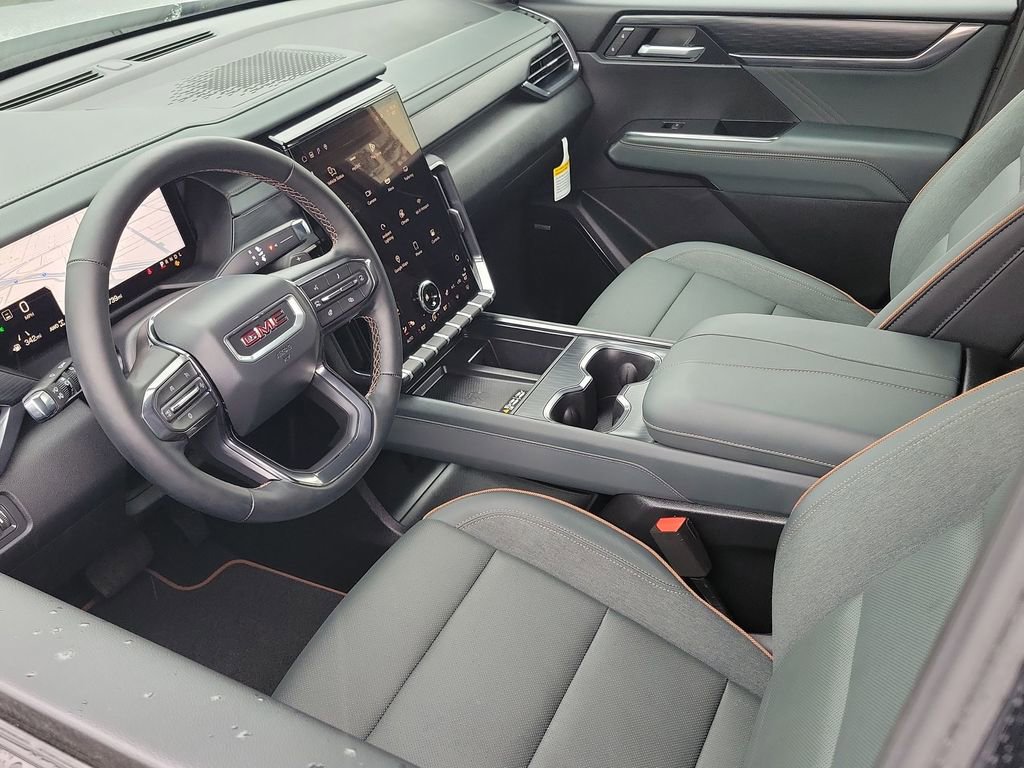 Used 2025 GMC Acadia AT4 image 10