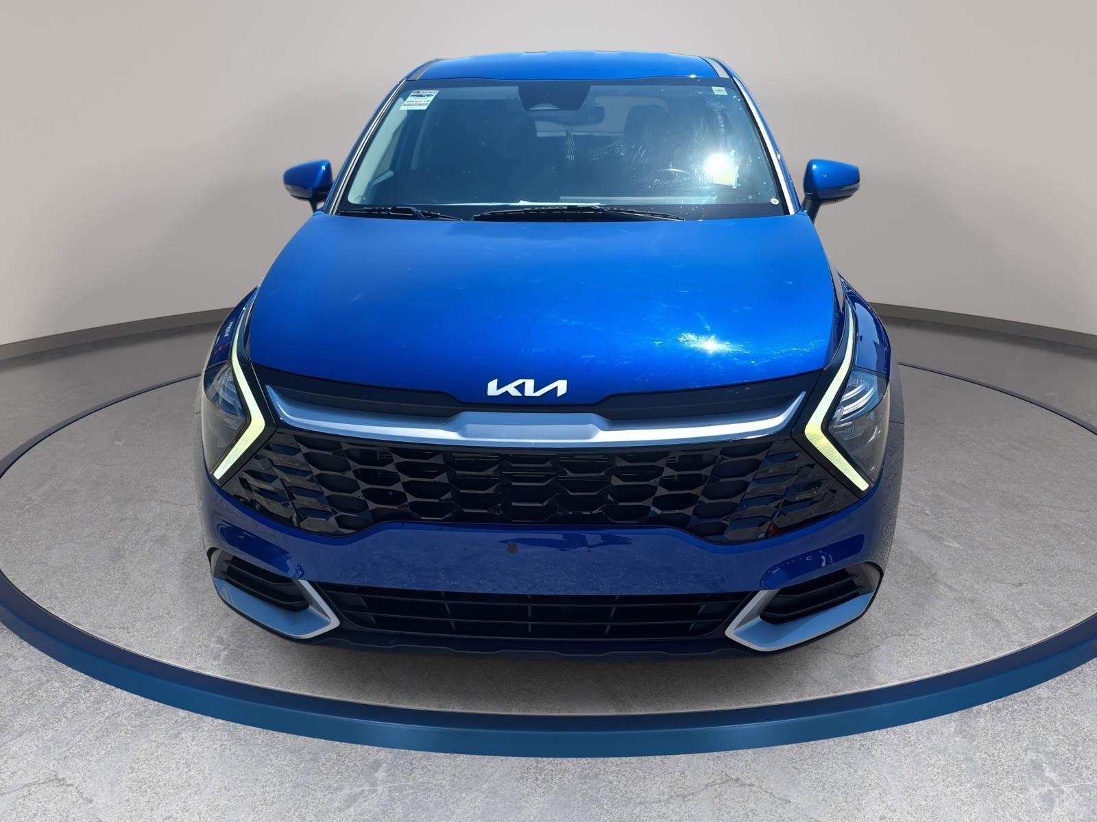 Used 2023 Kia Sportage EX FWD image 2