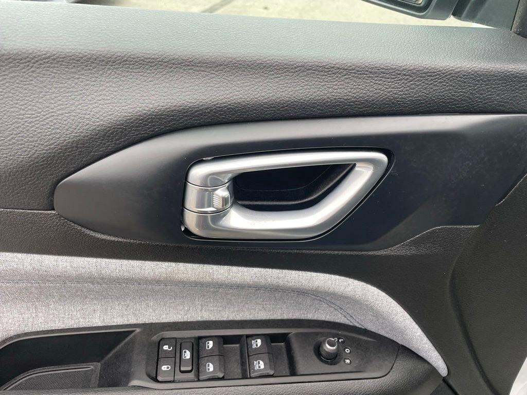 Certified 2022 Jeep Compass Latitude image 28