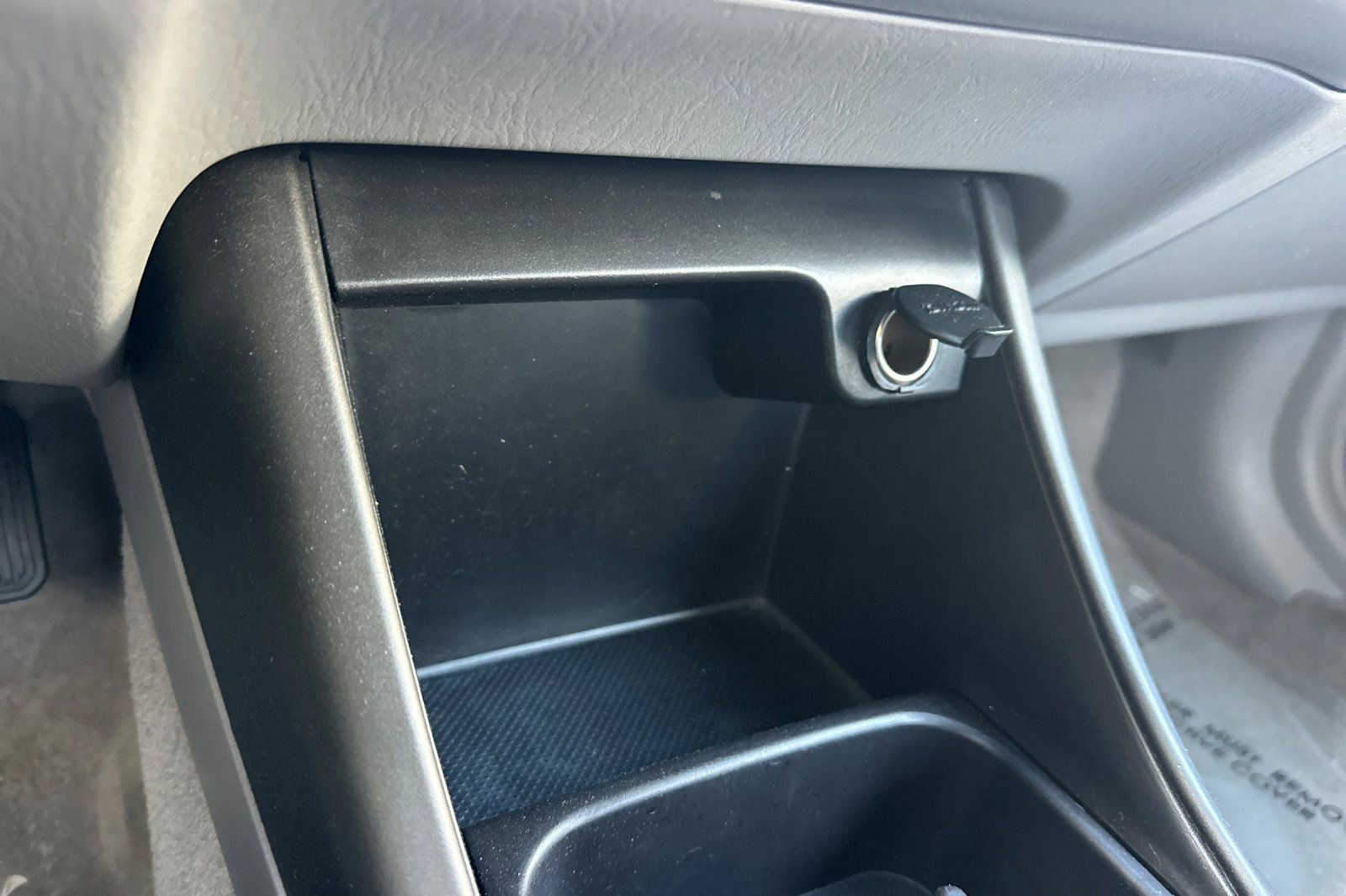 Used 2004 Toyota Camry LE image 34