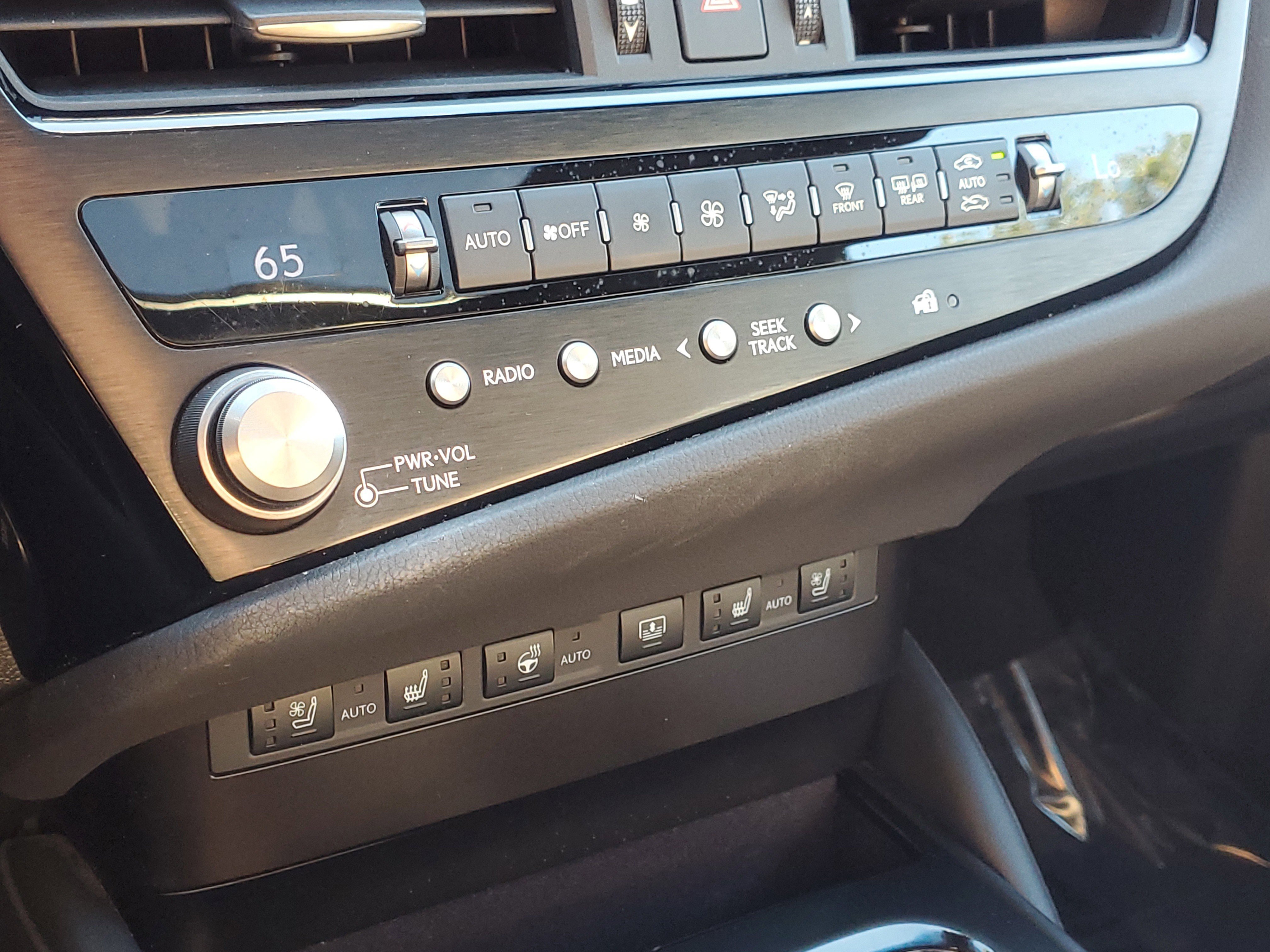 Certified 2023 Lexus ES 350 w/ Premium Package image 29