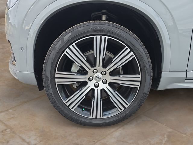 New 2025 Volvo XC90 B6 Plus image 14
