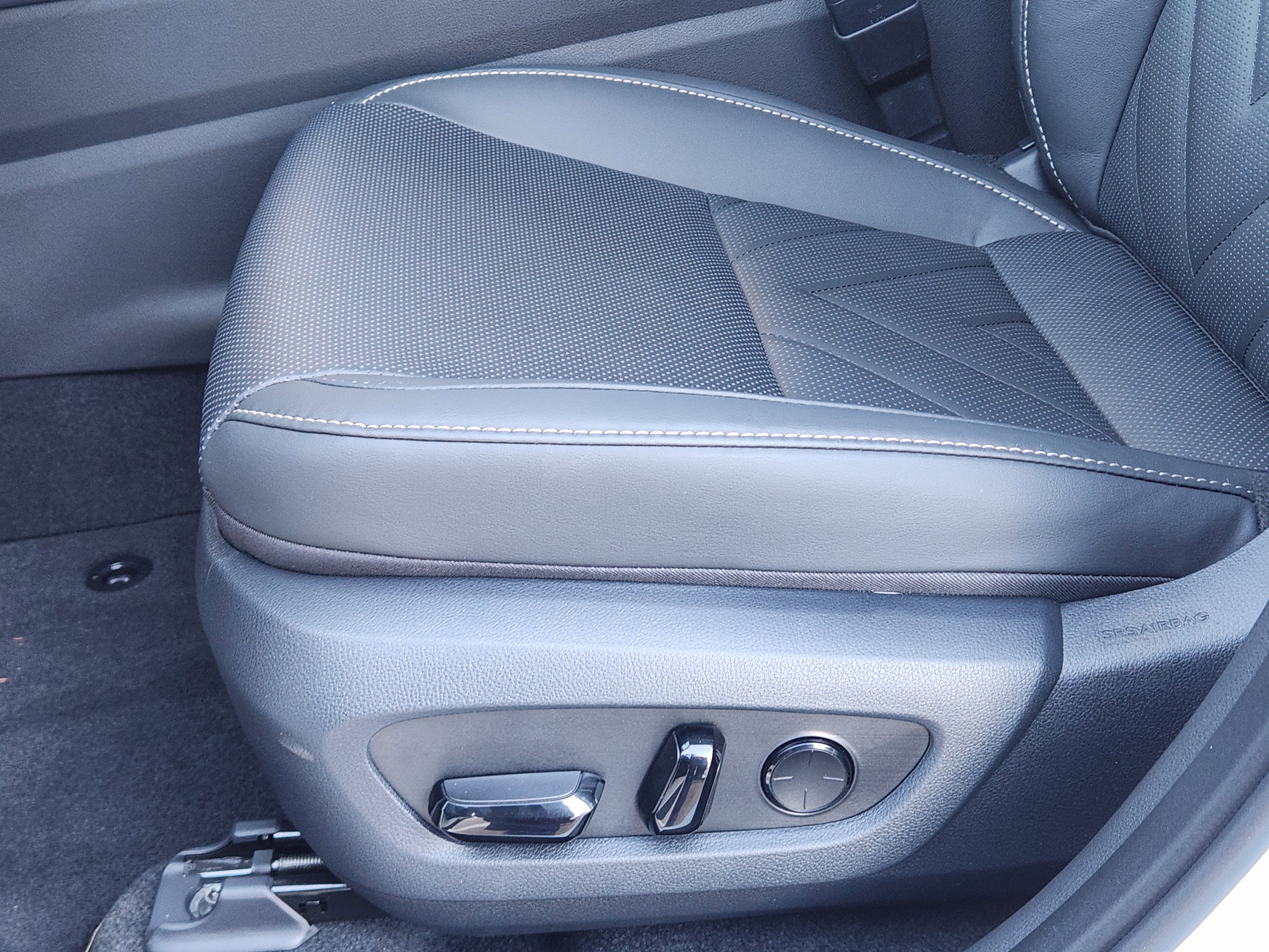 New 2026 Lexus NX 350h AWD w/ Luxury Package image 16