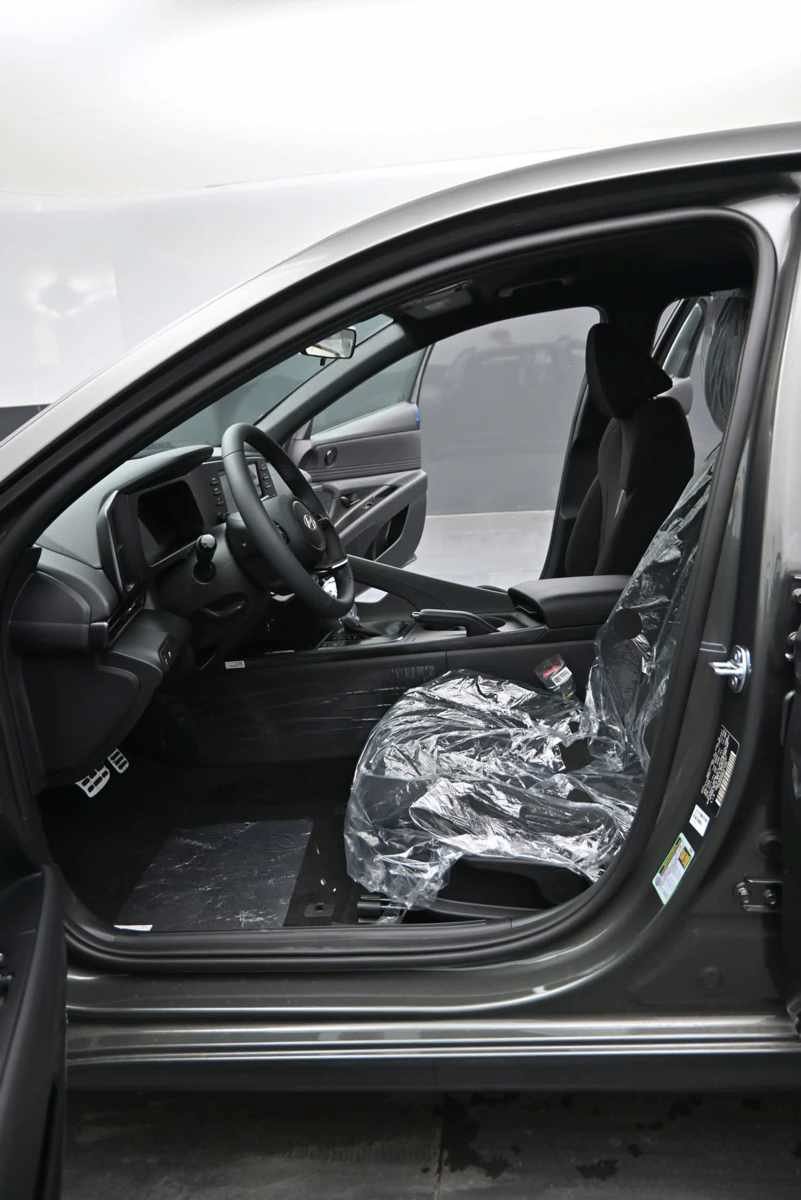 New 2026 Hyundai Elantra Sport FWD image 16
