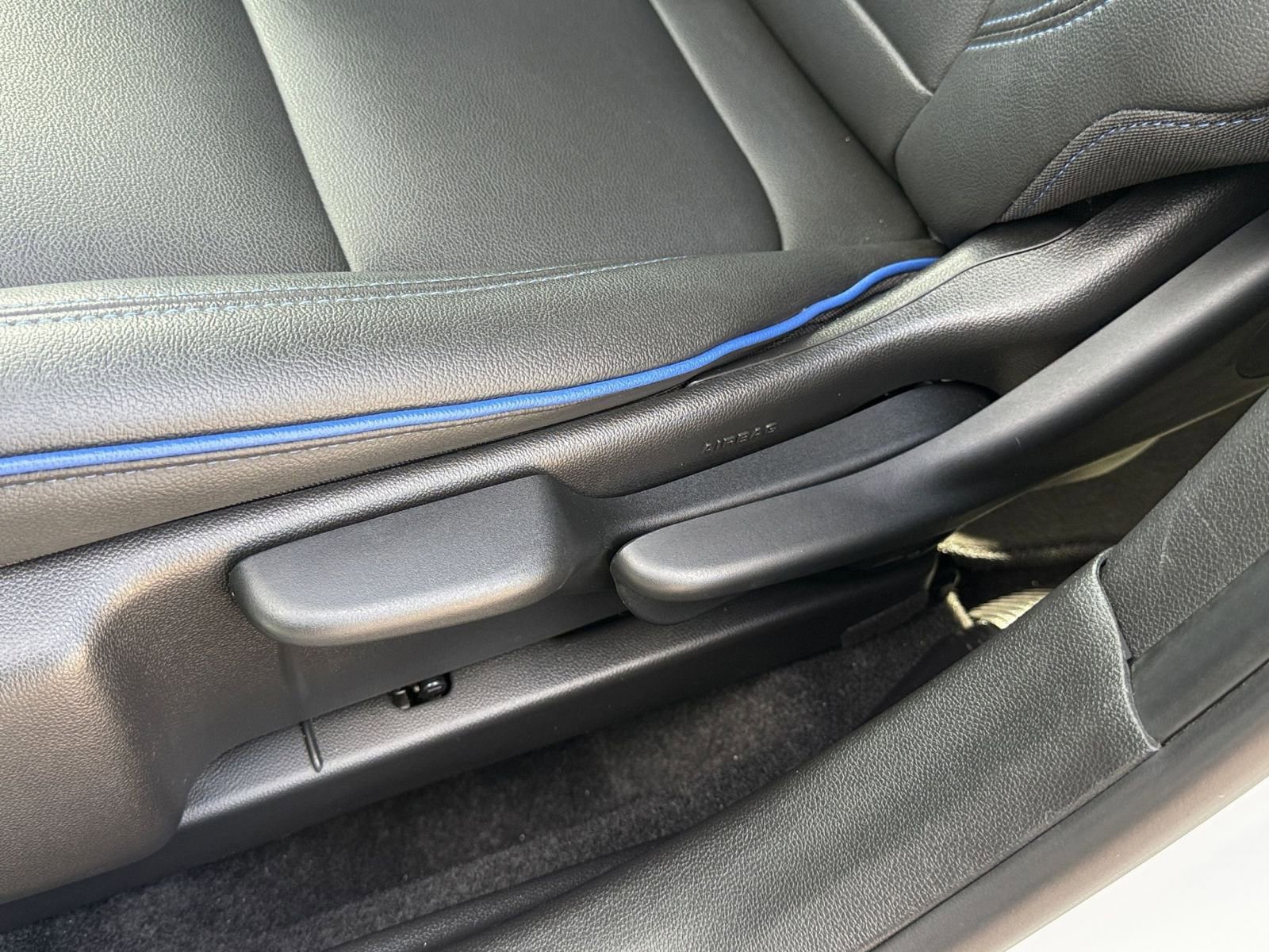 Used 2025 Buick Envista Sport Touring image 23