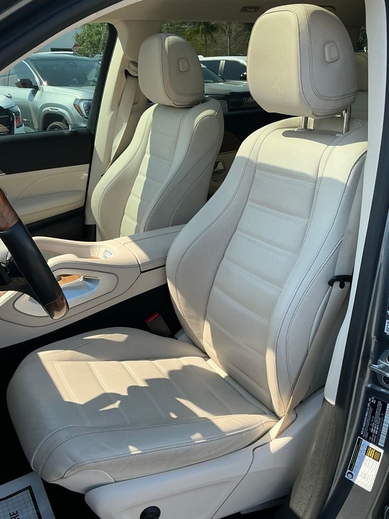 Used 2023 Mercedes-Benz GLS 450 4MATIC image 35