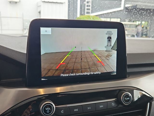 Used 2021 Ford Escape Titanium image 29