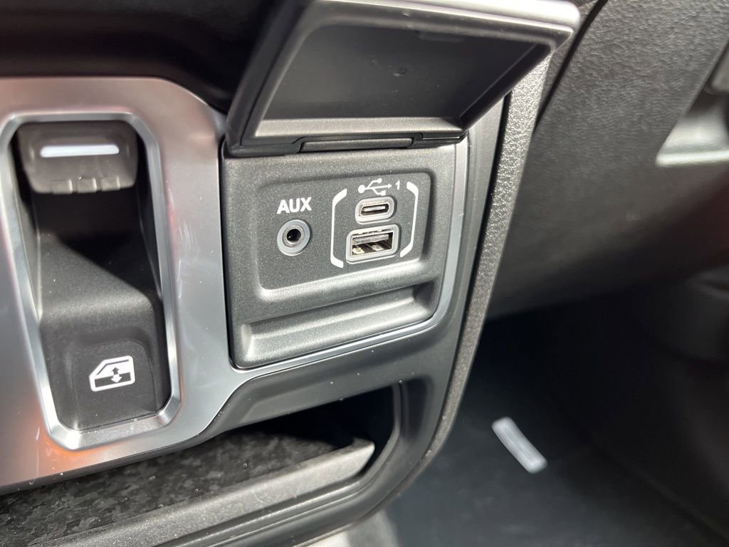 New 2026 Jeep Wrangler Sport AWD/4WD image 36
