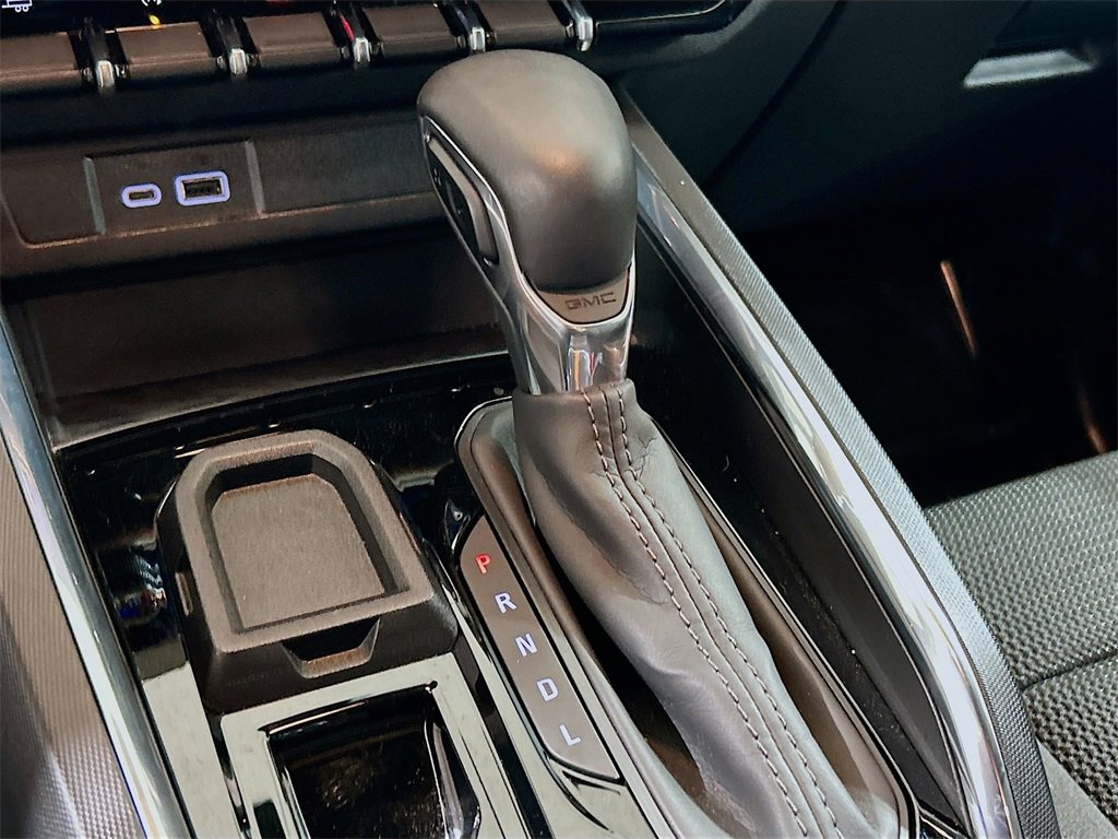 Used 2025 GMC Canyon Elevation w/ Convenience Package image 15