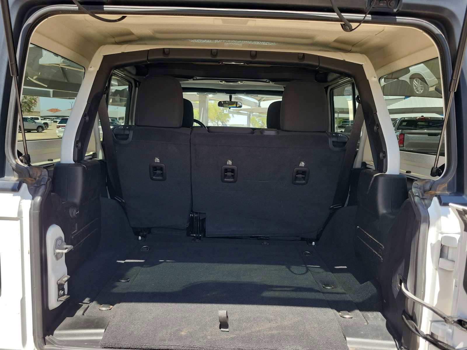 Used 2022 Jeep Wrangler Unlimited Sport AWD/4WD image 23