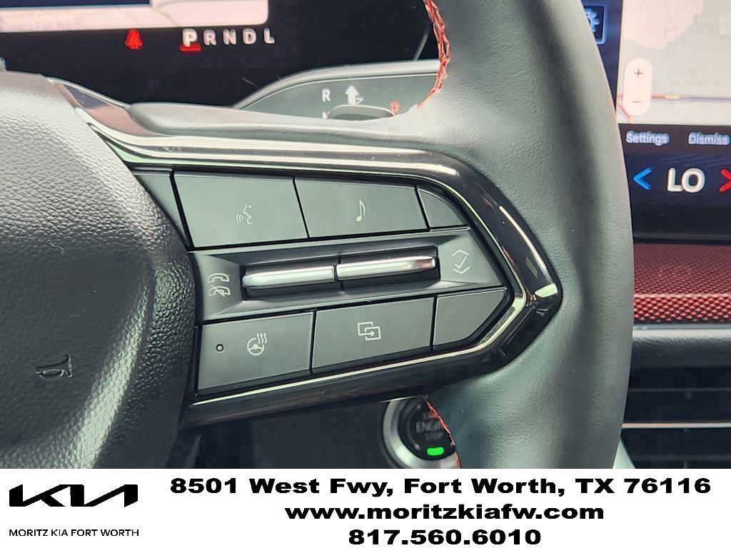 Used 2024 Chevrolet Traverse RS FWD image 29