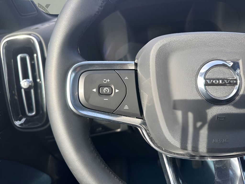 Used 2023 Volvo C40 P8 Recharge Ultimate image 16