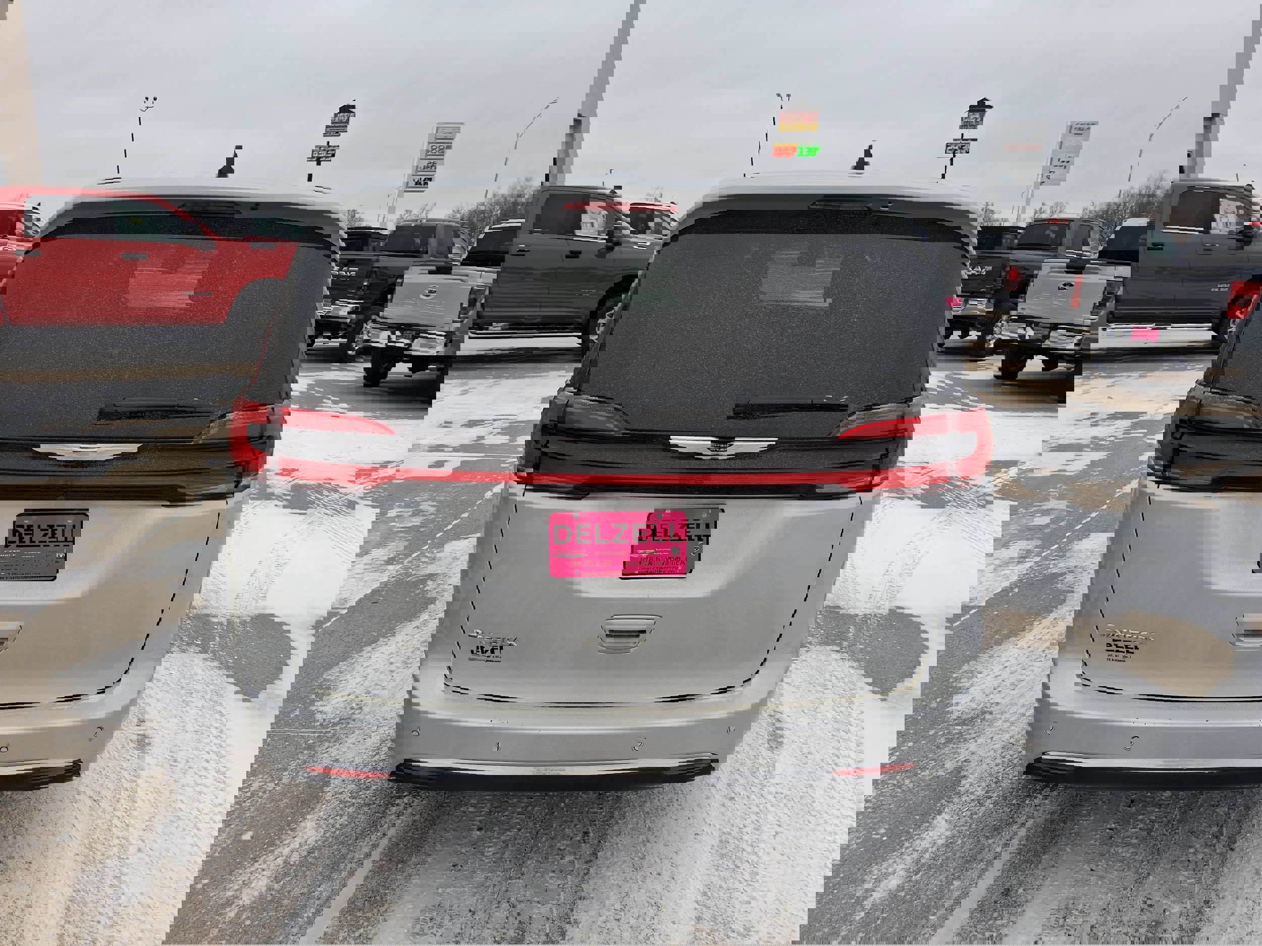 Used 2024 Chrysler Pacifica Touring-L image 7