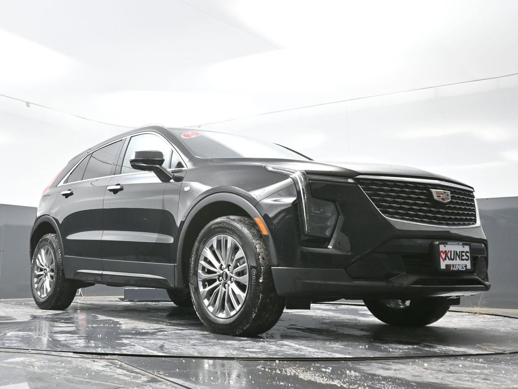 Used 2025 Cadillac XT4 Premium Luxury image 51
