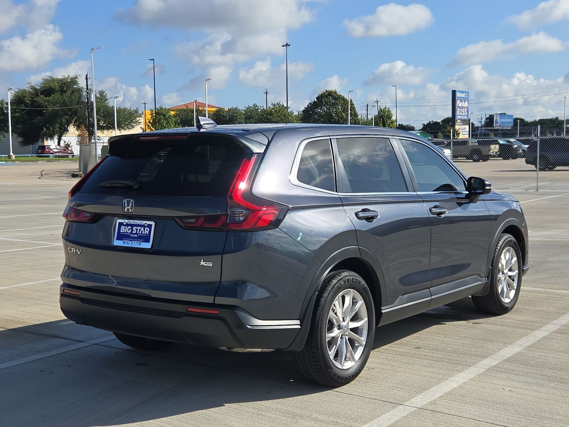 Used 2025 Honda CR-V EX-L image 3