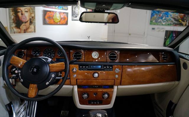 Used 2008 Rolls-Royce Phantom Drophead Coupe RWD image 20