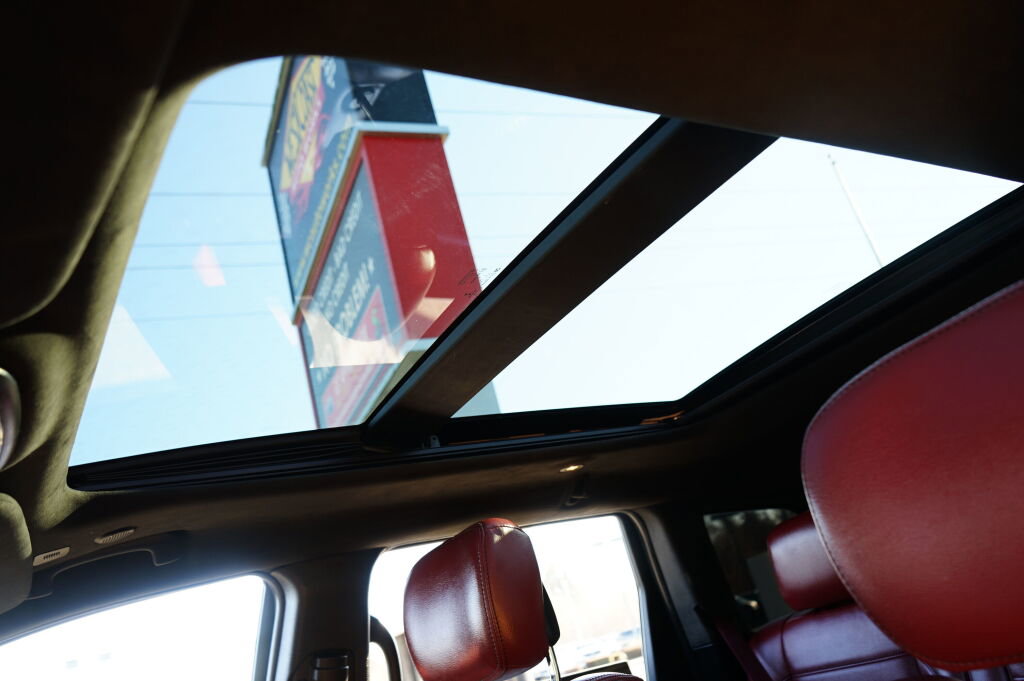 Used 2018 Jeep Grand Cherokee SRT image 26