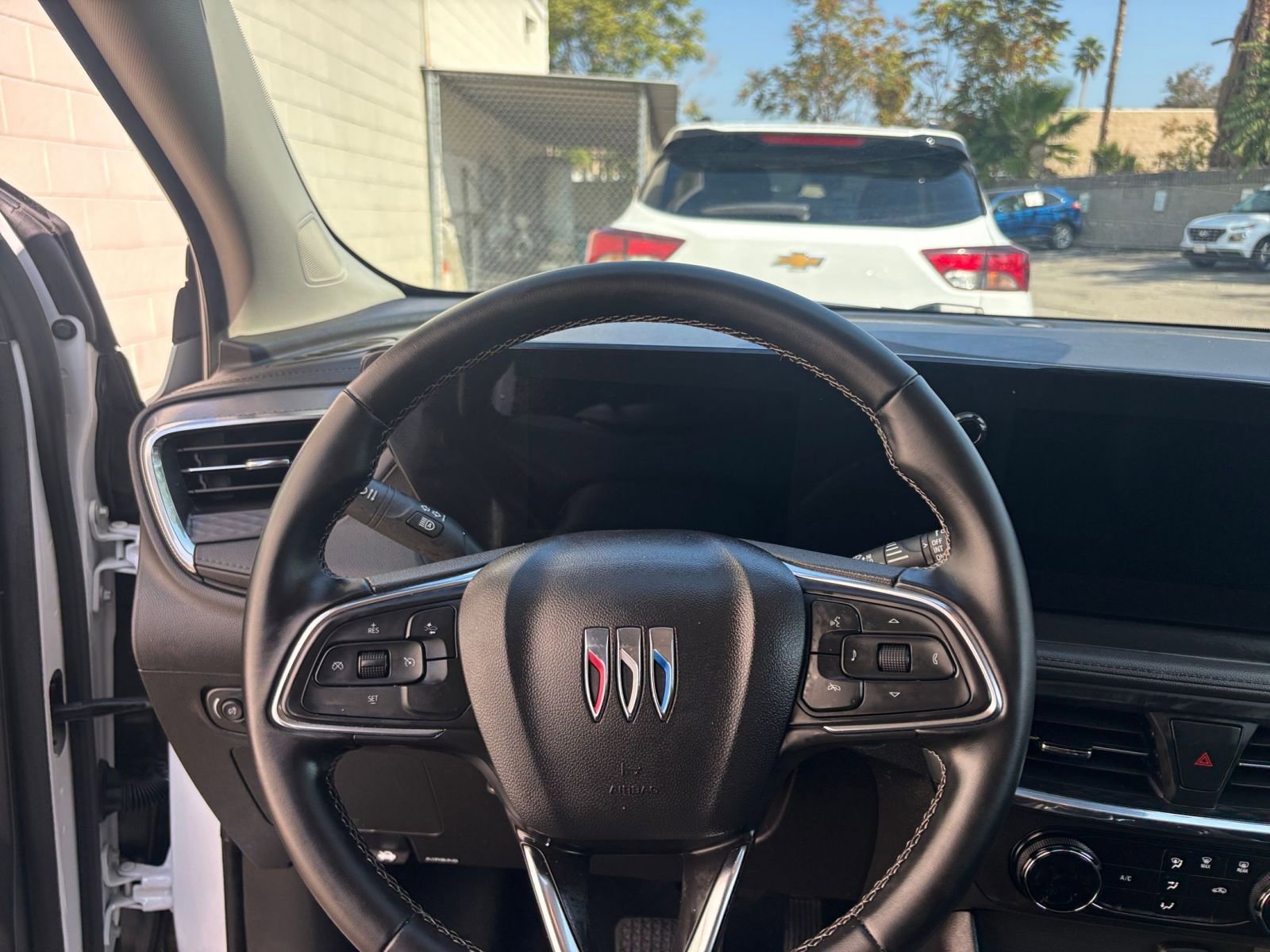 Used 2025 Buick Encore GX Preferred image 34