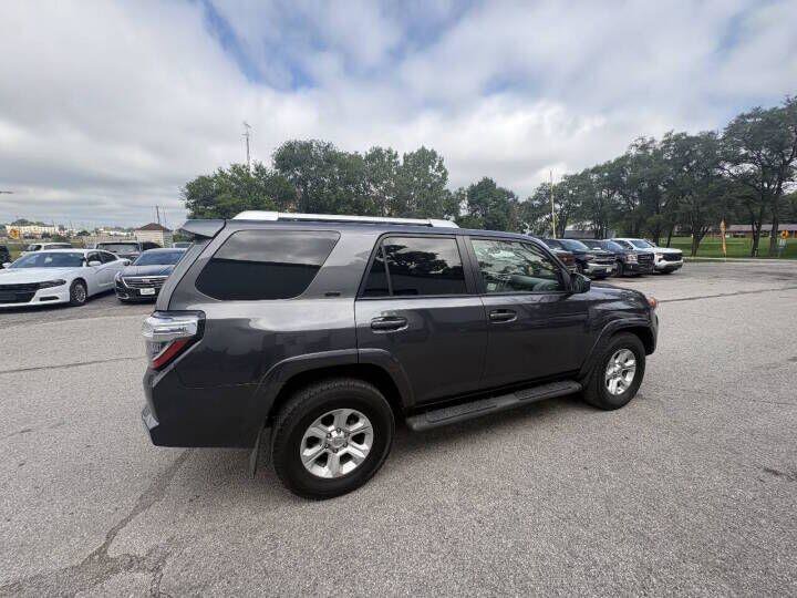 Used 2016 Toyota 4Runner SR5 RWD image 11