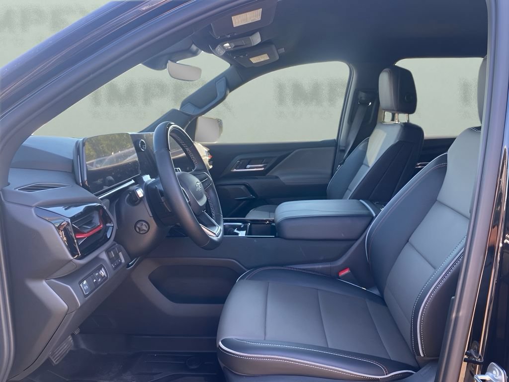 Used 2026 Chevrolet Silverado EV Trail Boss AWD/4WD image 9