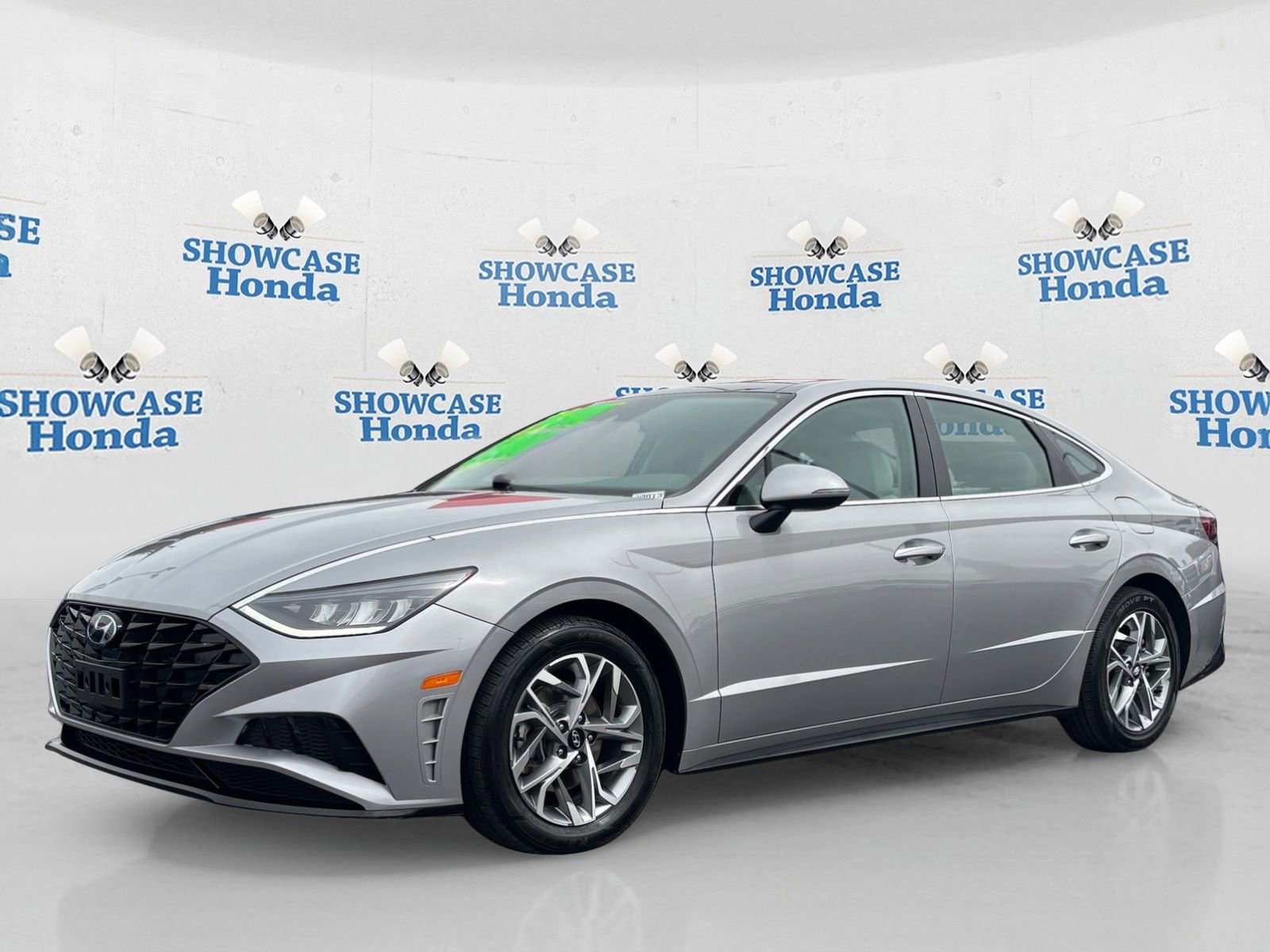 Used 2023 Hyundai Sonata SEL w/ Convenience Package image 2