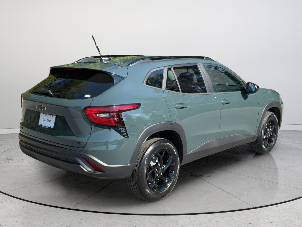 New 2026 Chevrolet Trax LT w/ Driver Confidence Package FWD image 7