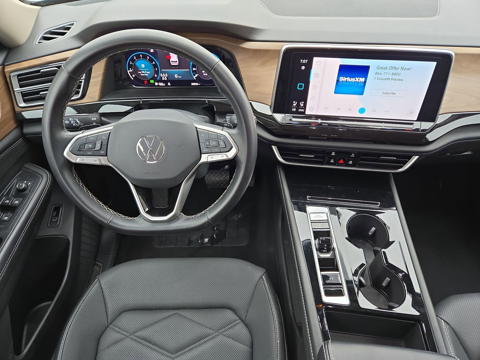 Used 2025 Volkswagen Atlas SE FWD image 14