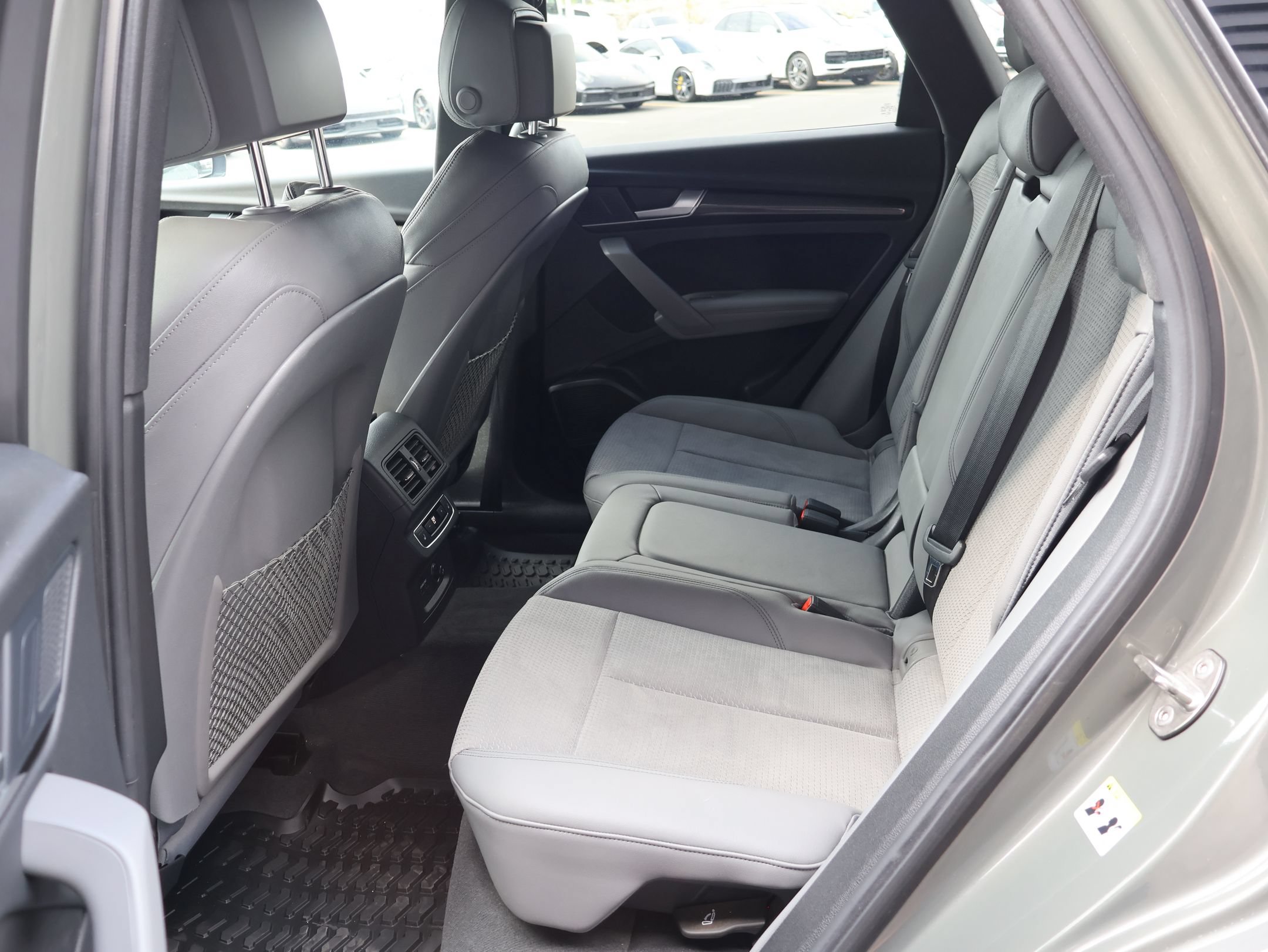 Used 2024 Audi SQ5 Prestige AWD/4WD image 16