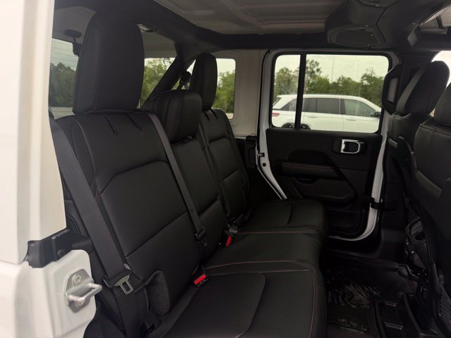 New 2026 Jeep Wrangler Unlimited Sahara AWD/4WD image 17